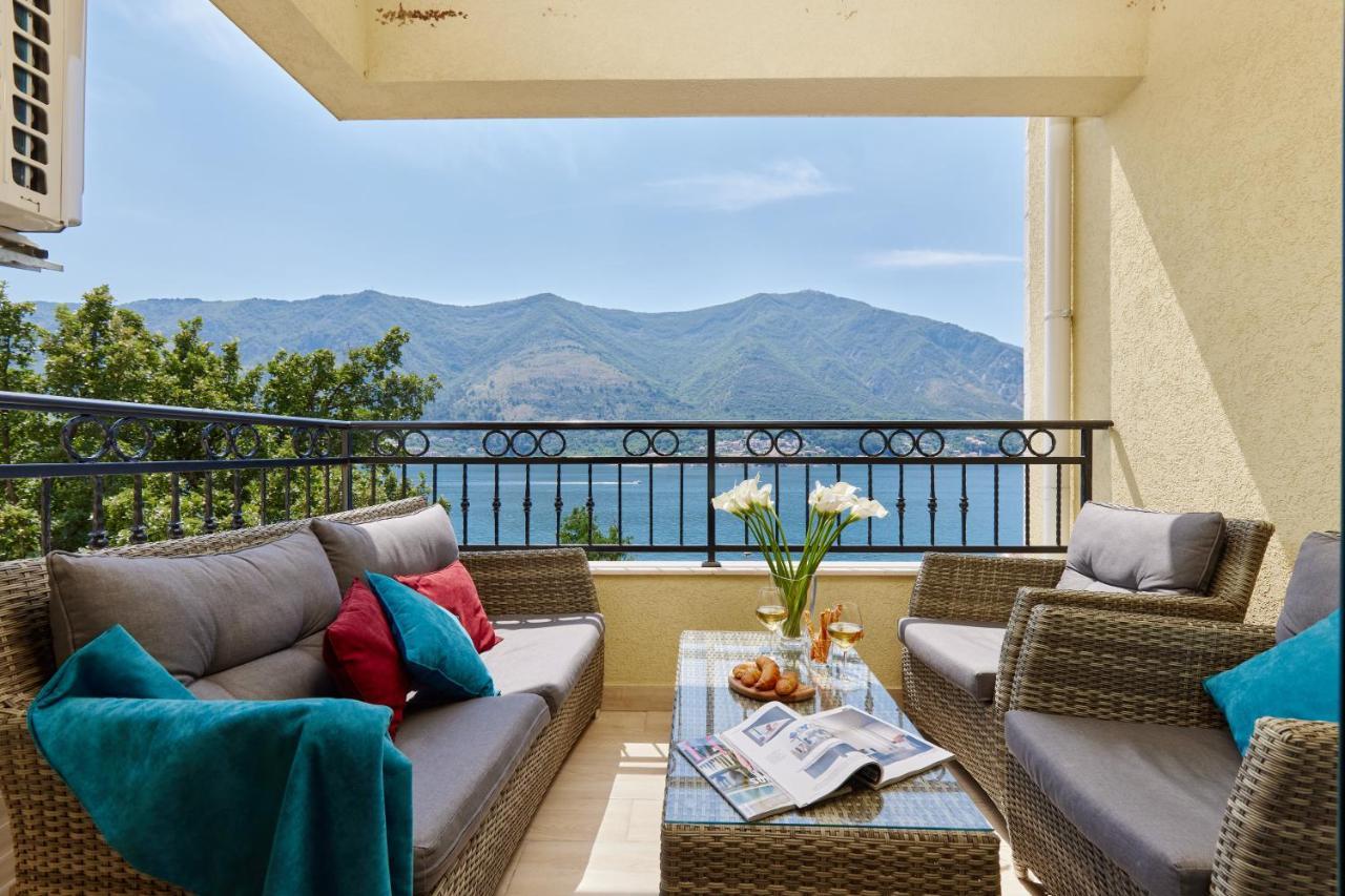 Iva'S Sea View Balcony Apartment Kotor Bagian luar foto